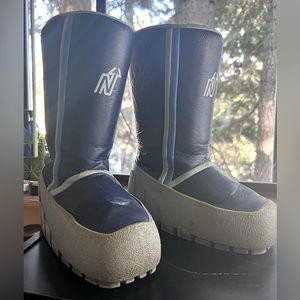 Vintage Snowboots (moon boots) made in Italy